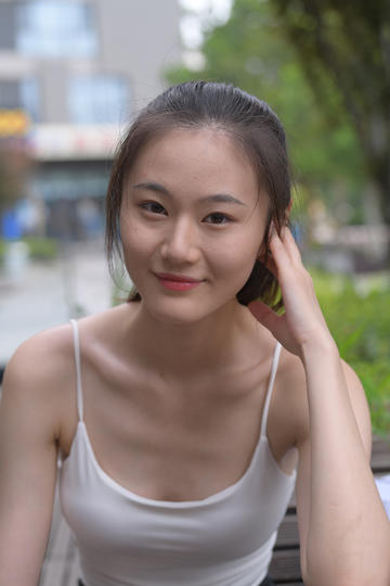 汪顺传递亚冬会火炬